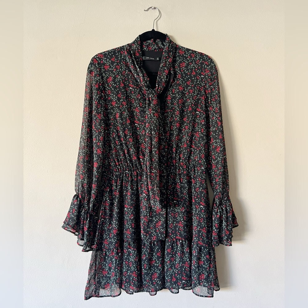 Zara Floral Long Sleeve Mini Dress in Black and Red • M